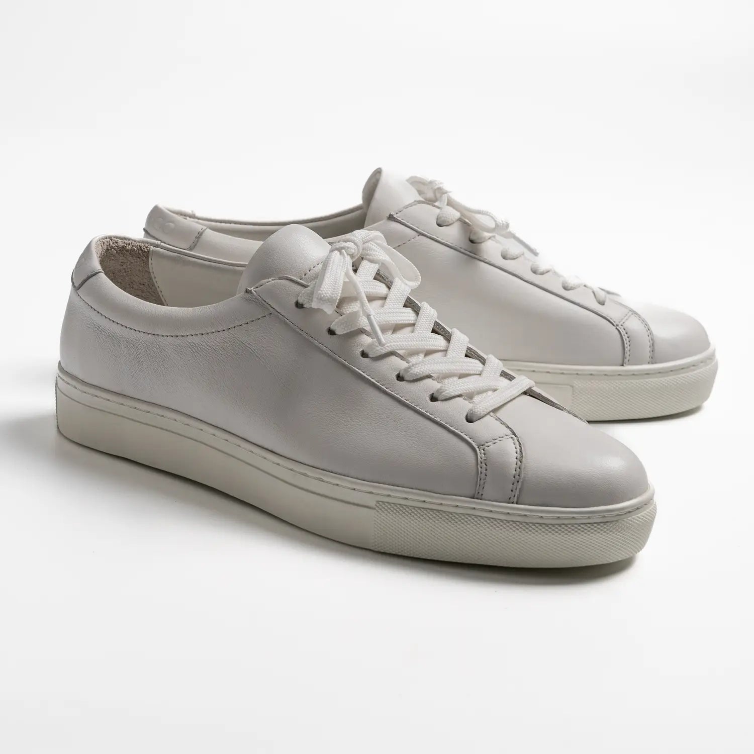white leather sneaker, bayfront in white