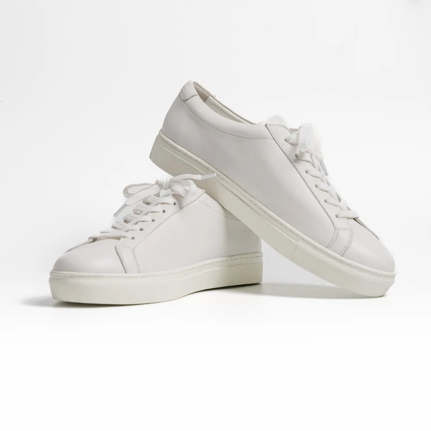 white leather sneaker, bayfront in white