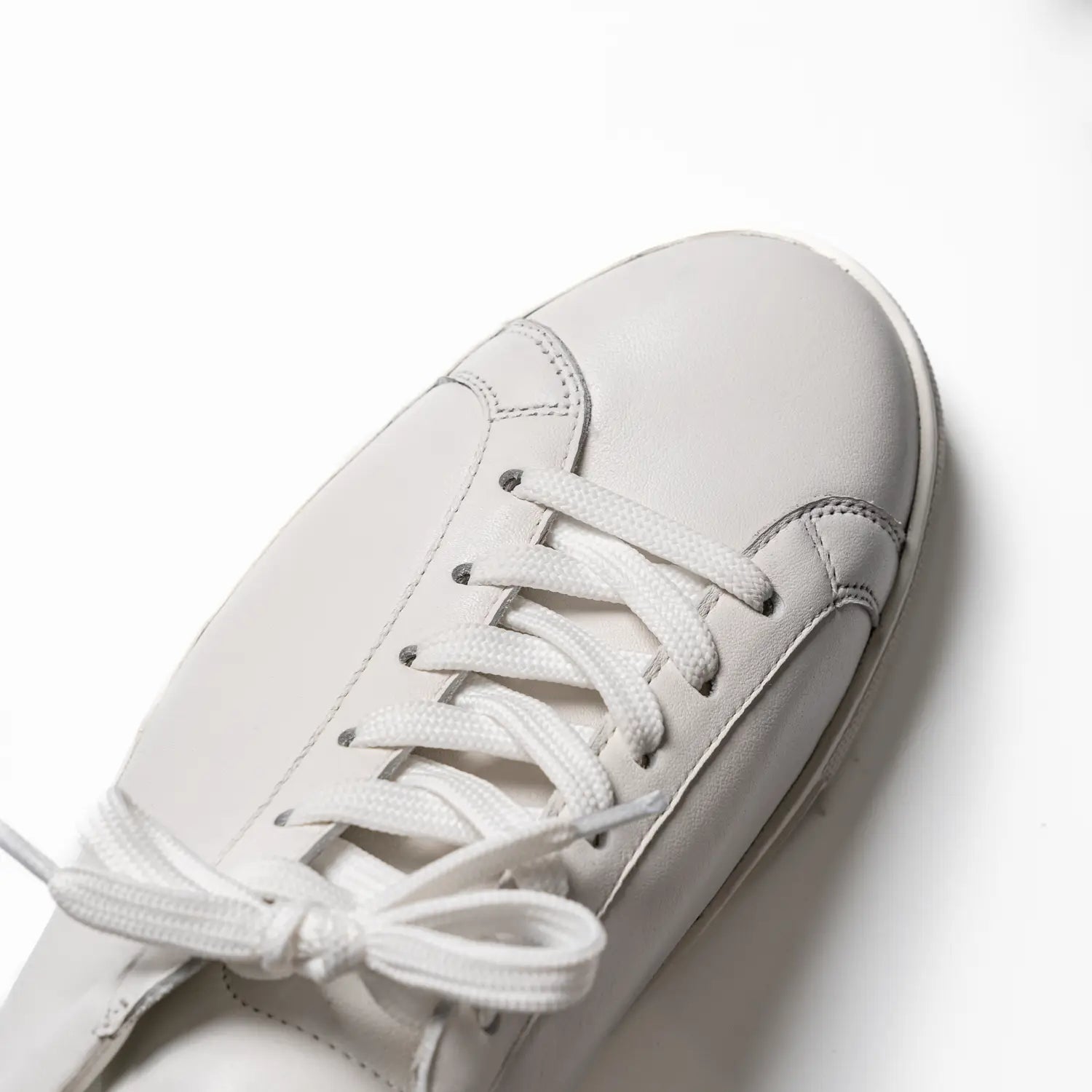 white leather sneaker, bayfront in white