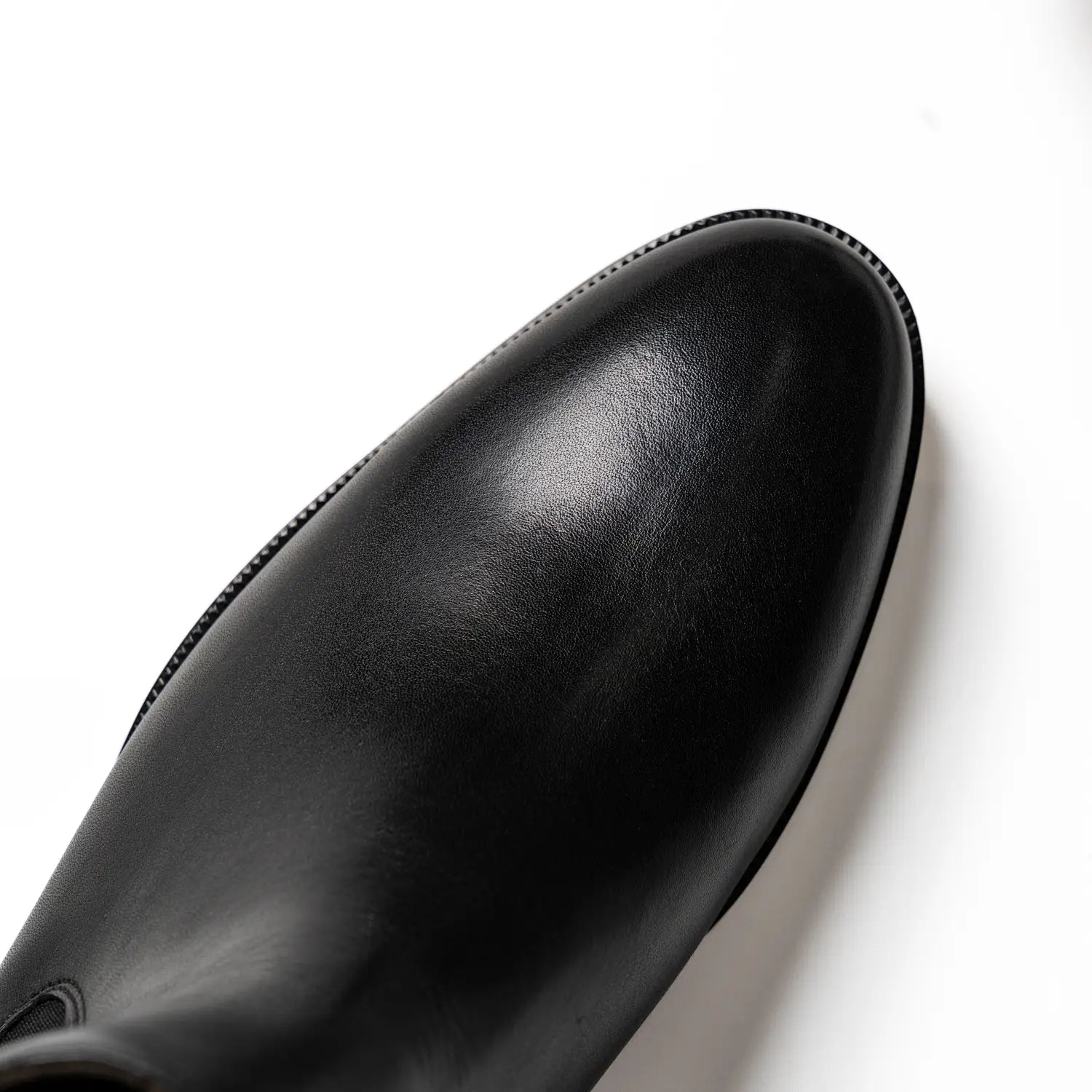 chelsea boots in black, clarke in black