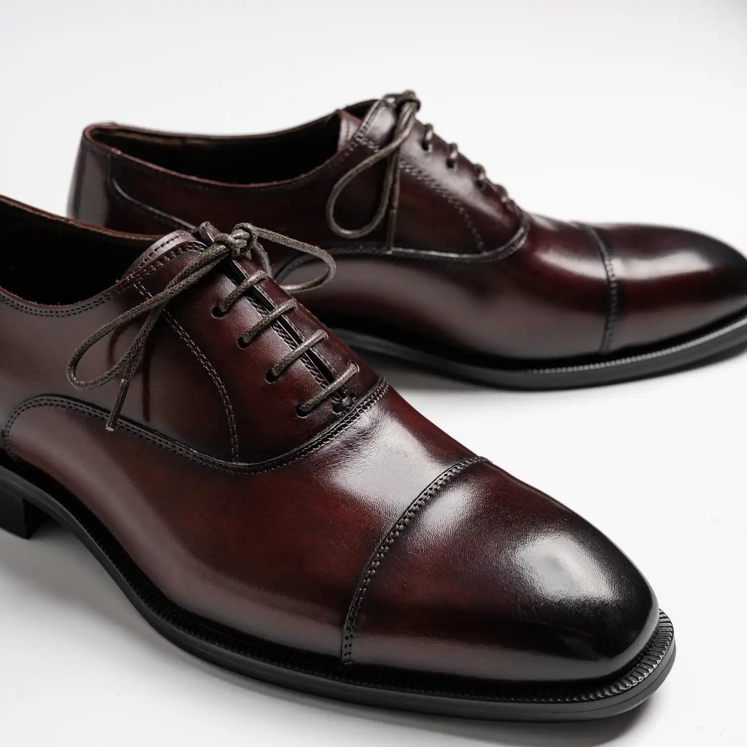 Captoe oxford in brown red, george in brown red