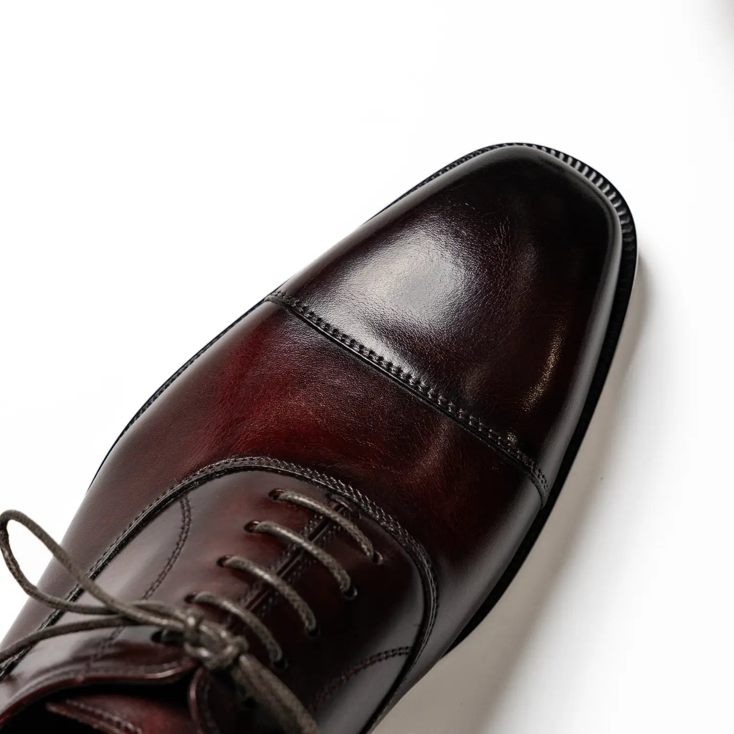 Captoe oxford in brown red, george in brown red