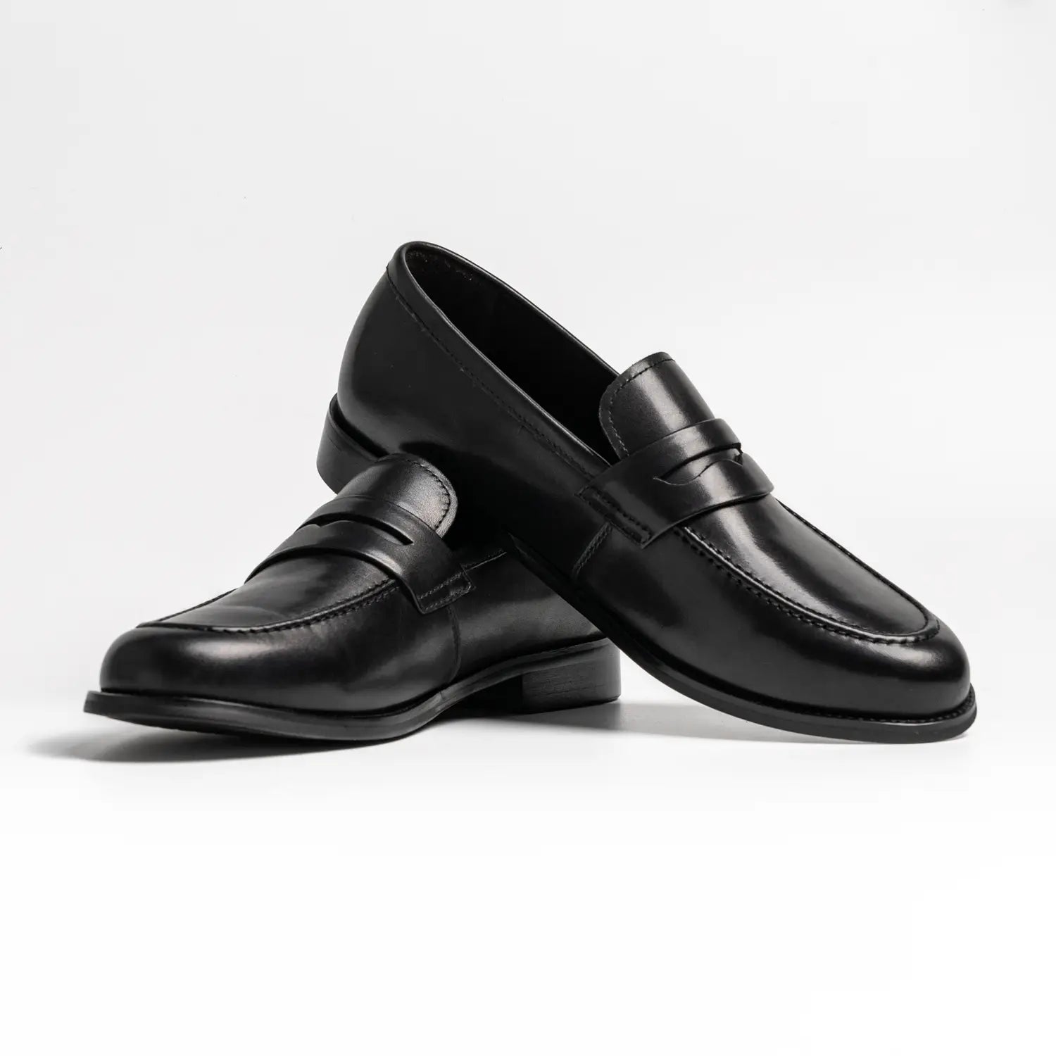 classic round toe penny loafer in black, duxton in black