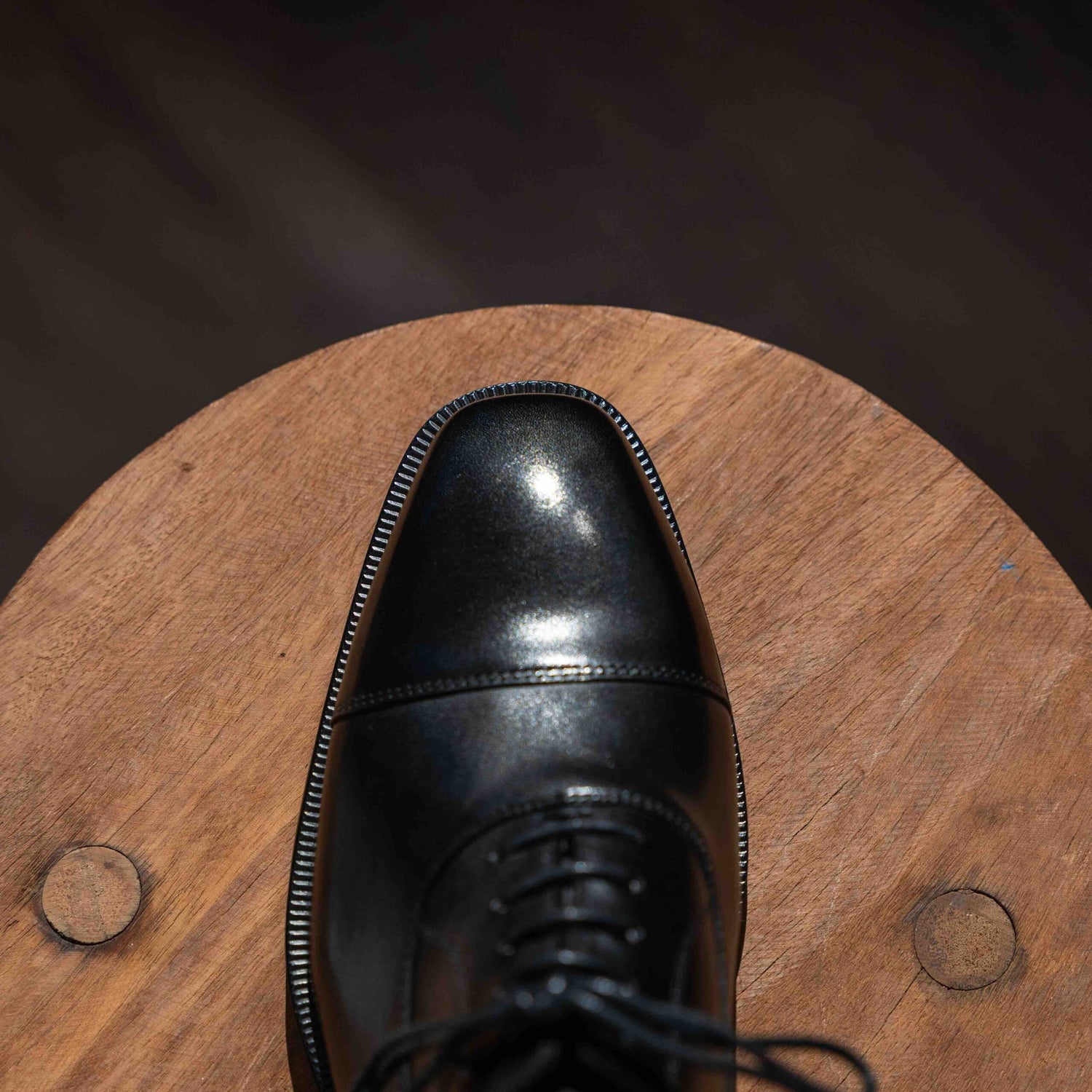 Captoe Oxford Shoe, George, in Black