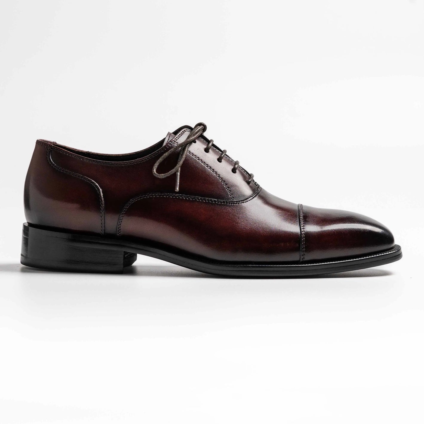 Captoe oxford in brown red, george in brown red