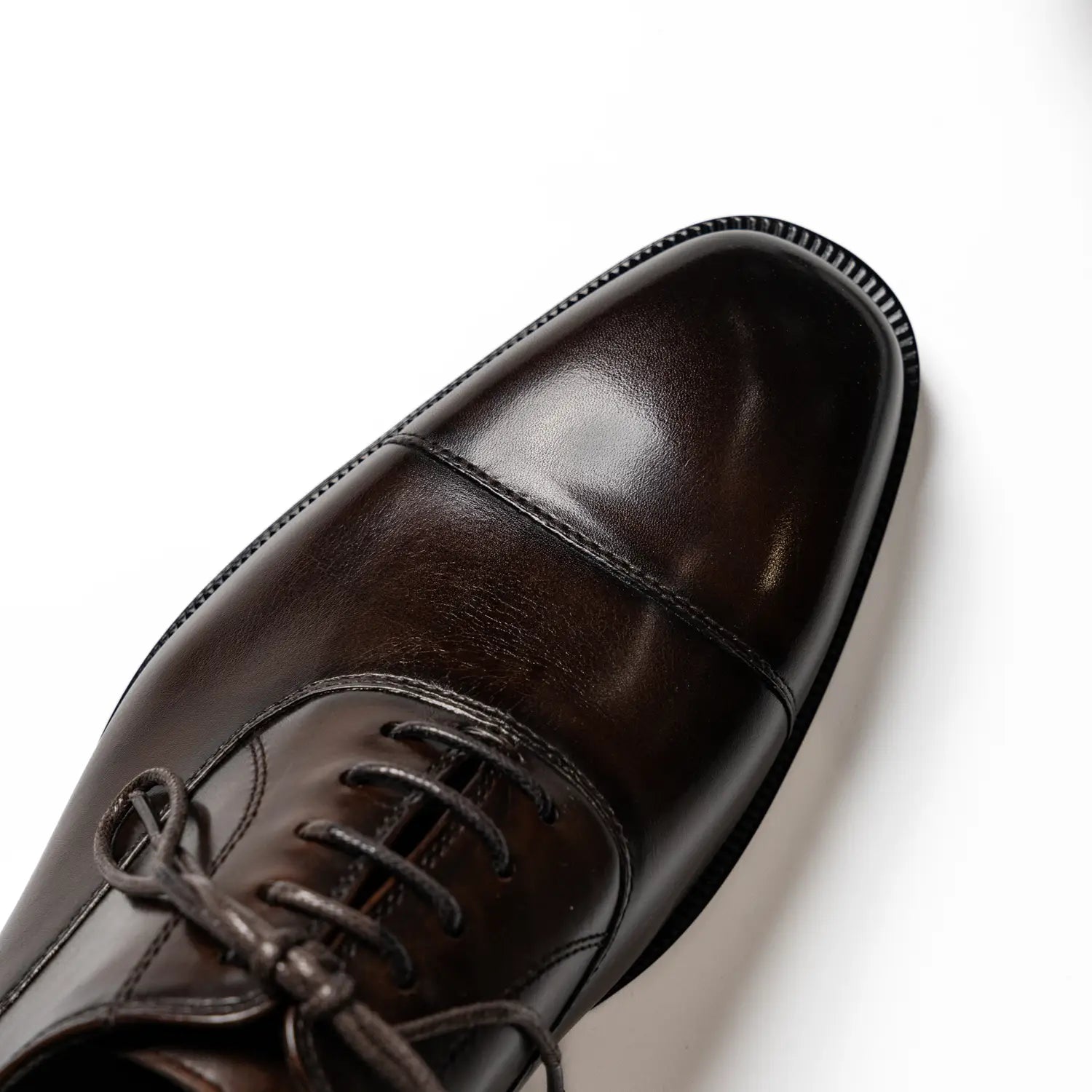 Captoe oxford in coffee, george in coffee