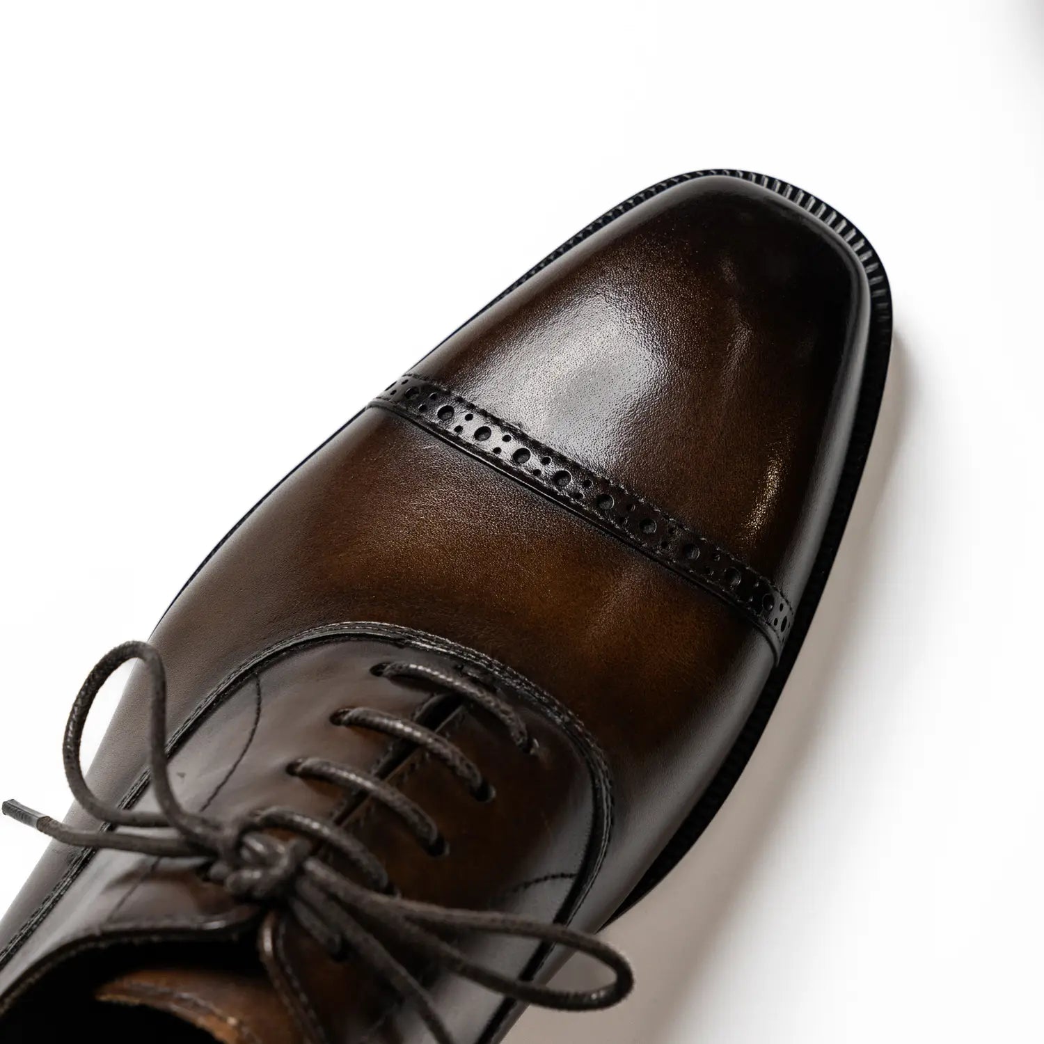 Quarter brogue oxford captoe in coffee, havelock in coffee