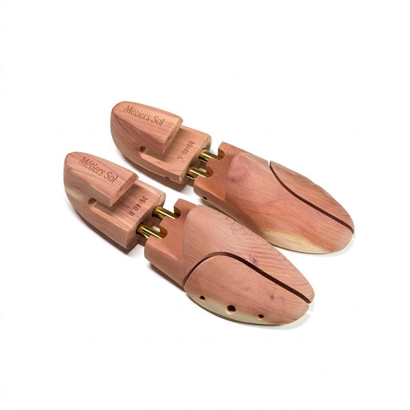 Cedar Shoe Tree