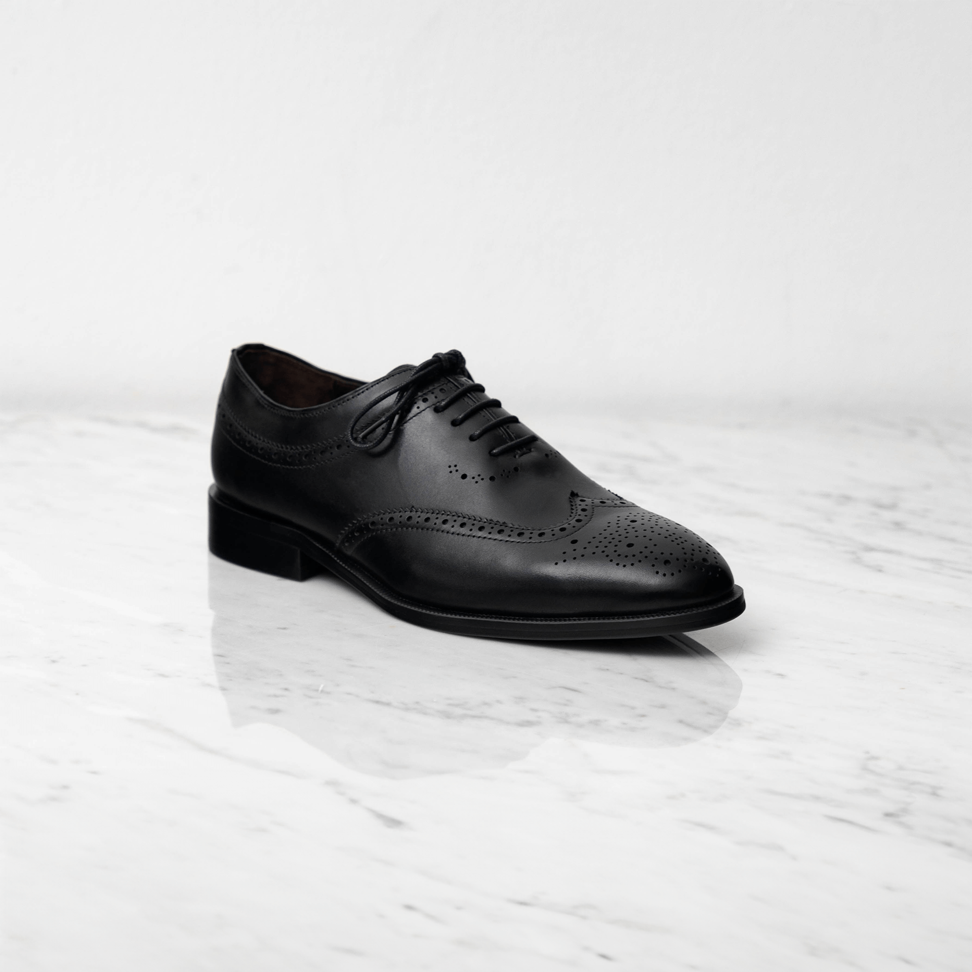 Long wing tip oxford